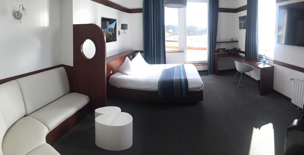 Hotel Des Rochers Perros-Guirec Ruang foto