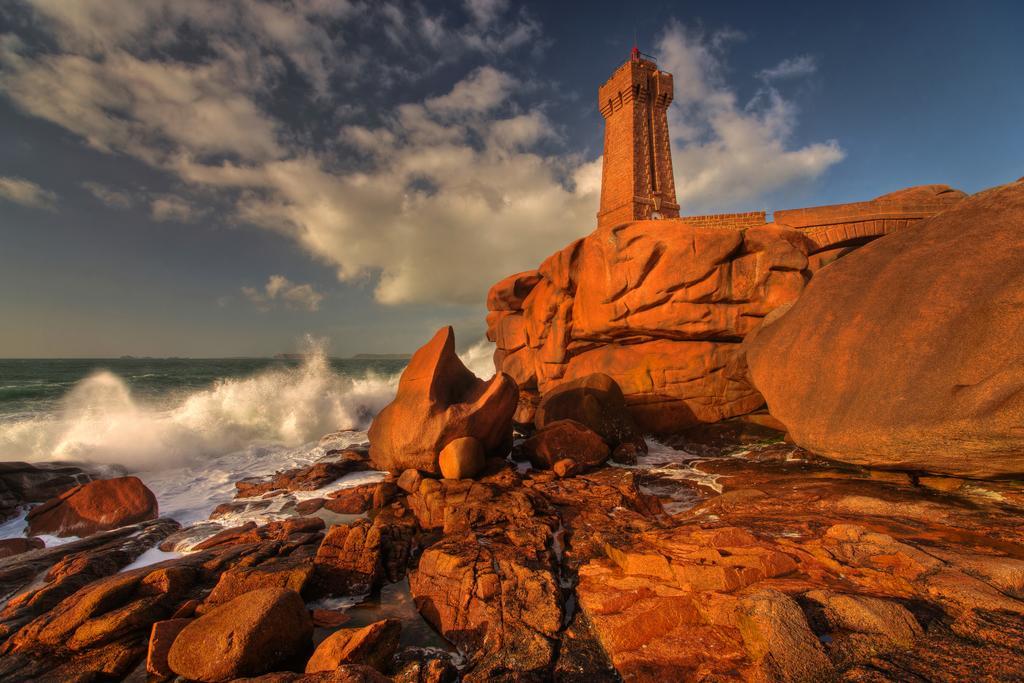 Hotel Des Rochers Perros-Guirec Ruang foto